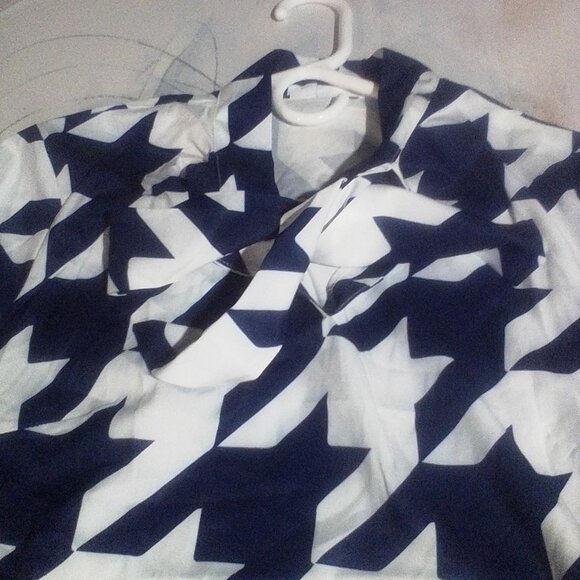 Women's blouse. - Picture 4 of 5